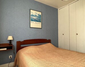 3 soverom og strykejern/-brett