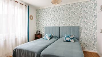 2 makuuhuonetta, silitysrauta/-lauta, ilmainen Wi-Fi