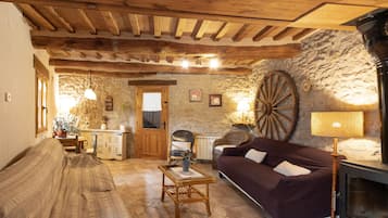 TV, fireplace, DVD player, ping pong