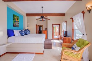 3 bedrooms, desk, iron/ironing board, free WiFi - Discounted summer rates, ground floor Beachfront Villa (San Pedro)