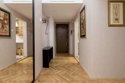 Powiśle 2-Bedroom Apartment