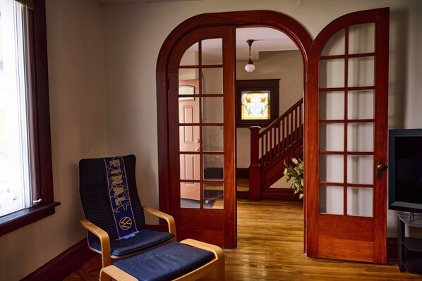 Interior - Charming 3bdrm Home in Centretown w Free Parking (Ottawa)