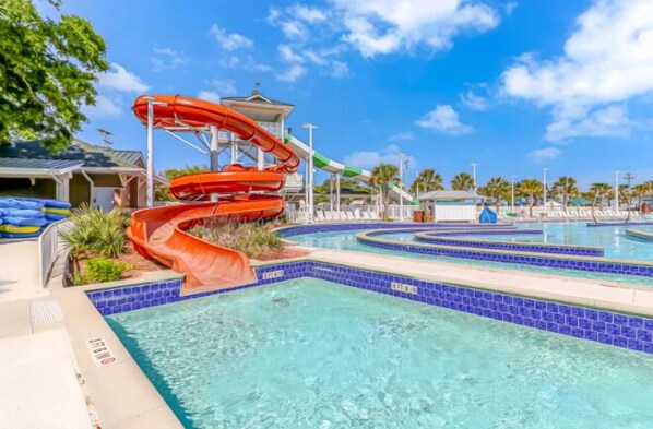 Una piscina cubierta