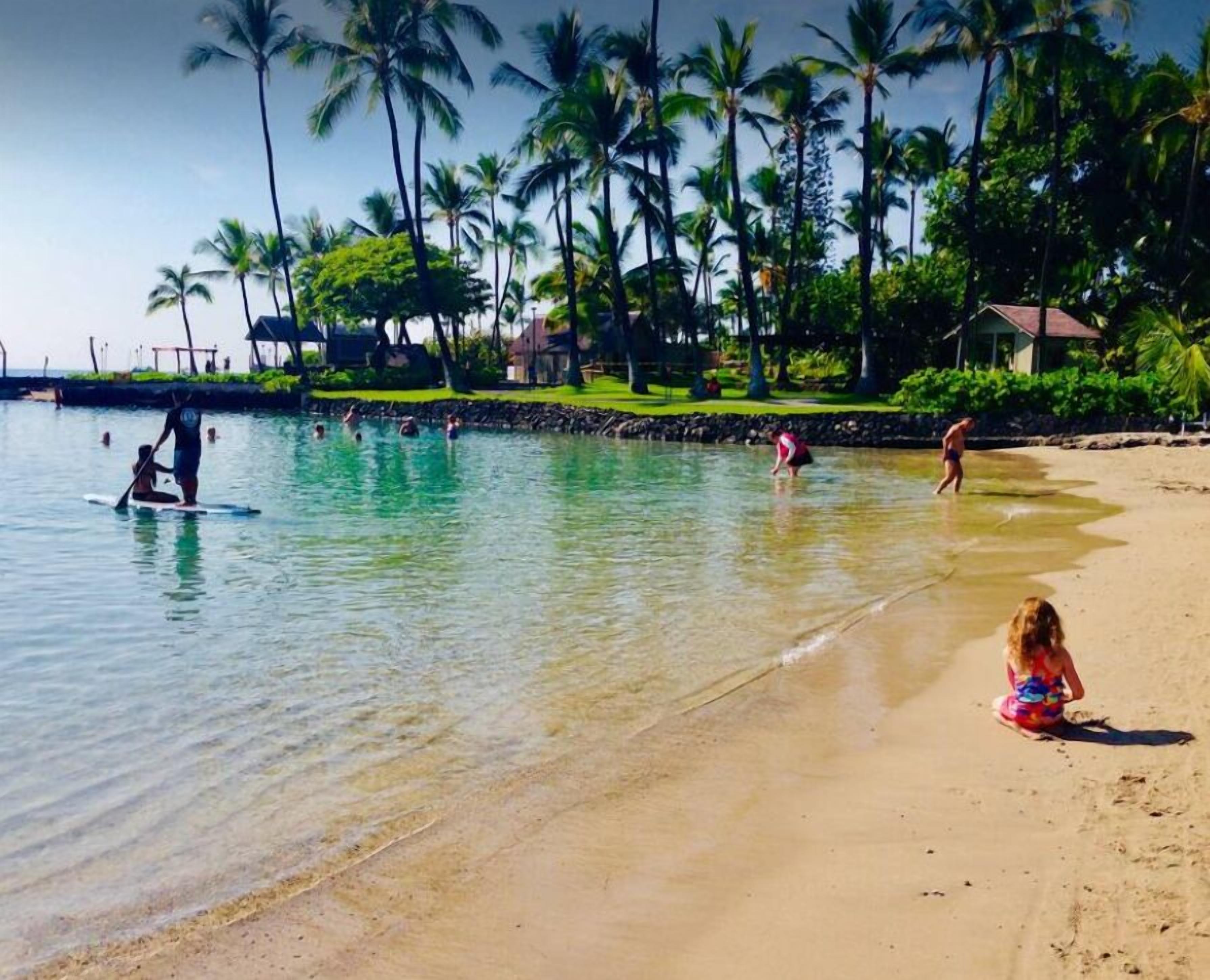 沙滩椅、沙滩毛巾