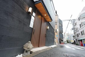 Exterior detail - Japanese cottage Han (Osaka)