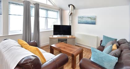 3 bedroom accommodation in Westward Ho