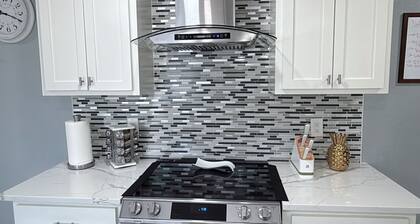 TEXANO INN Charming 3-bedroom house with WiFi and AC in welcoming Fort Worth