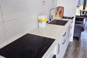 Cots/infant beds - Tekapo Top 1000 Apartment (Lake Tekapo)