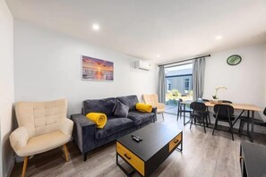 Cots/infant beds - Tekapo Top 1000 Apartment (Lake Tekapo)