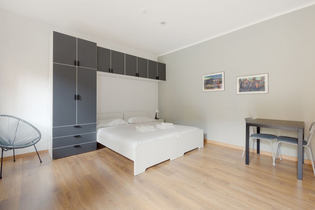 1 bedroom, iron/ironing board, bed sheets