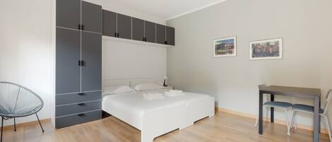 1 bedroom, iron/ironing board, bed sheets