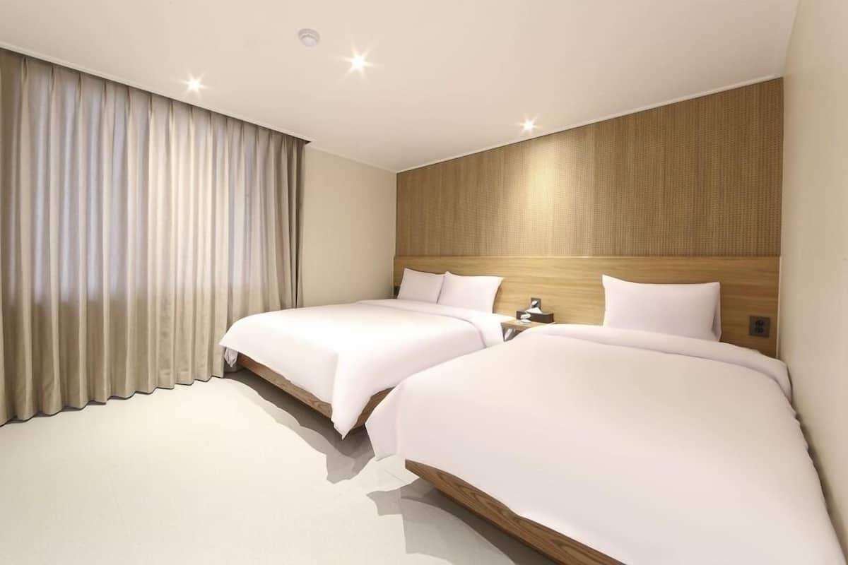 Family Room | Individually decorated, individually furnished, free WiFi, bed sheets