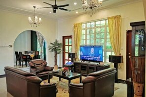 Unclassified image, 3 of 10, button - Yussy Homestay at Afamosa Bungalow (Pegoh)