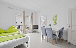 1 bedroom, iron/ironing board, free WiFi, bed sheets