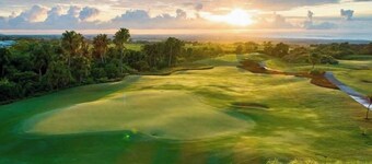 Charming studio in delightful Golf Estate of Avalon with WiFi, AC