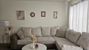Living room - Room -The Sample Rd Retreats (Pompano Beach)