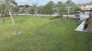 Room, 1 Bedroom | Property grounds