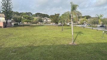 Room, 1 Bedroom | Property grounds