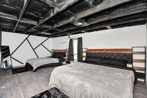 3 bedrooms, desk, iron/ironing board, WiFi