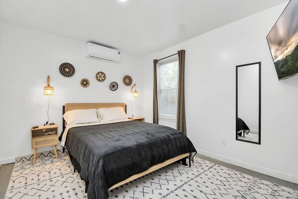 3 bedrooms, desk, iron/ironing board, WiFi