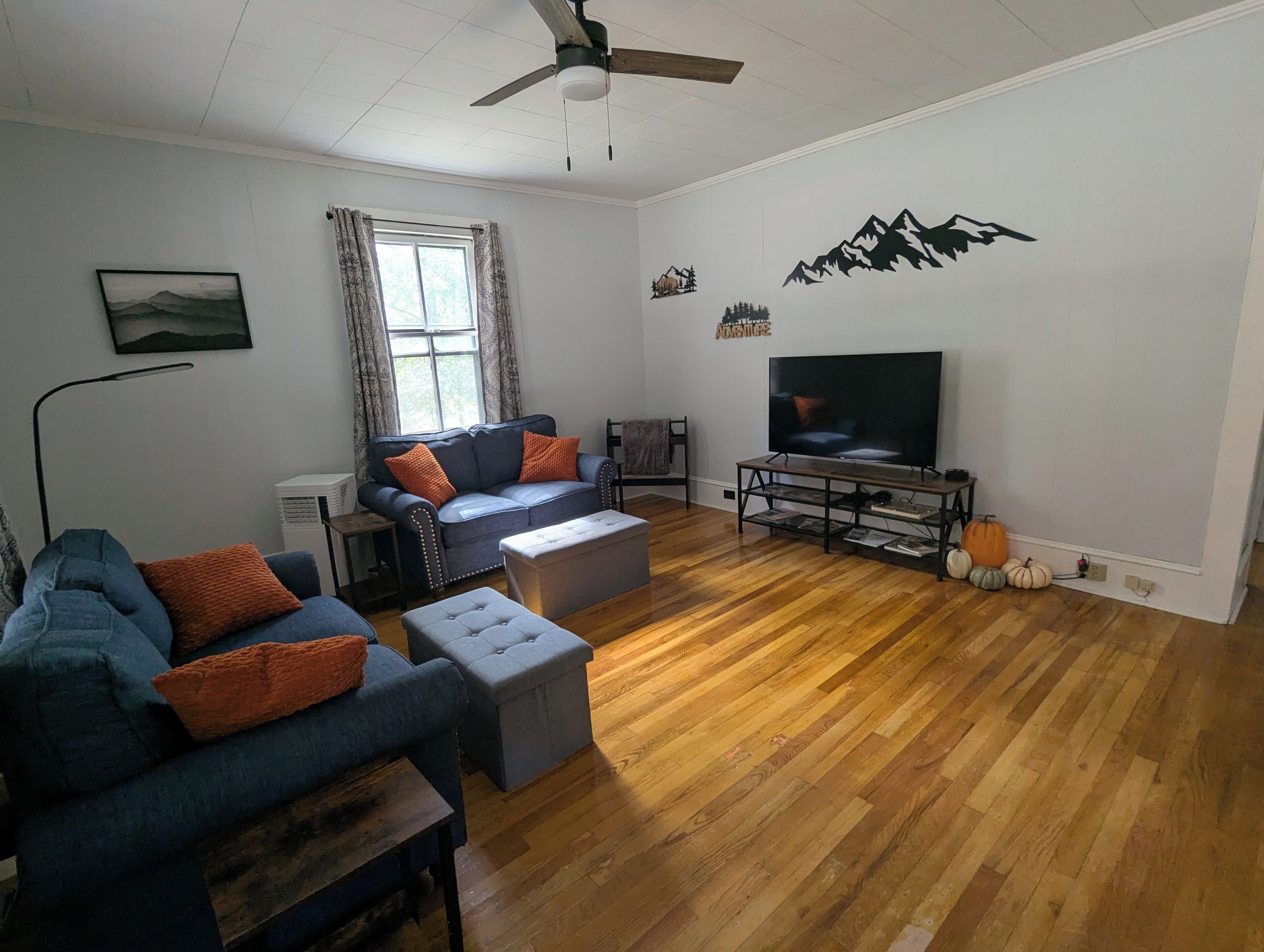 Family Friendly Home Within Walking Distance To The Lake And Downtown. - Black Mountain, NC