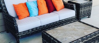 Spacious 6-bedroom house in charming Converse with WiFi, AC