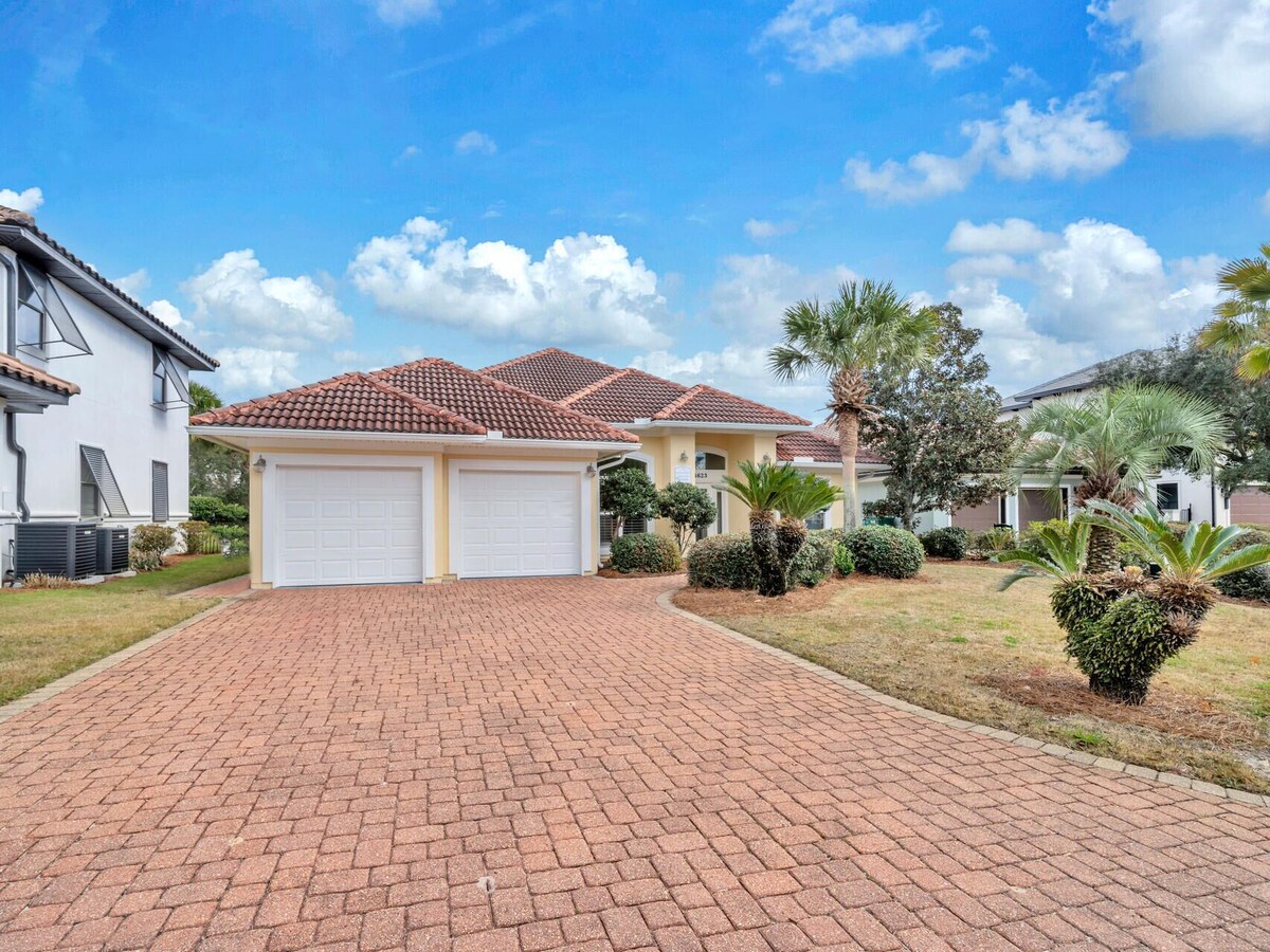 Photo 44 of Beach Beauty: Pet-Friendly Destiny West Home w/Community Pool + Beach Access