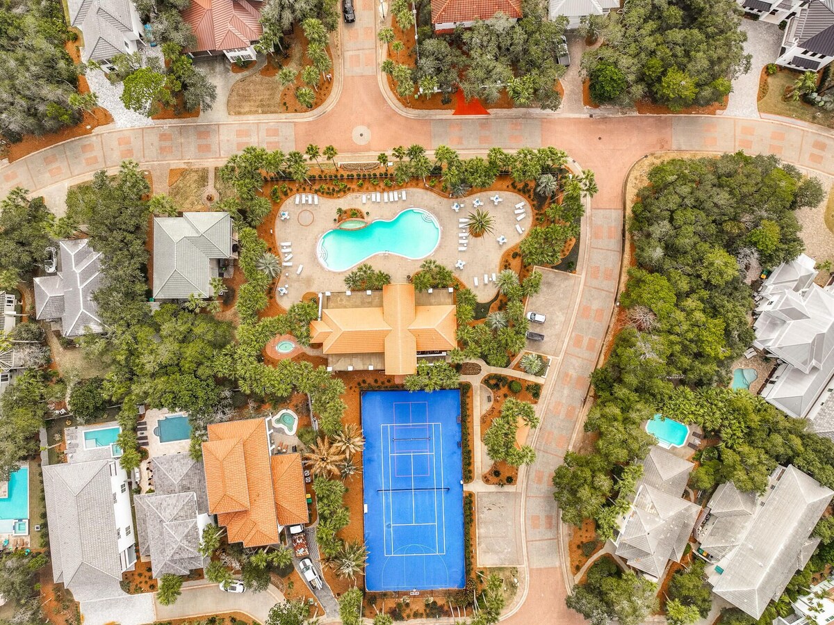 Photo 55 of Beach Beauty: Pet-Friendly Destiny West Home w/Community Pool + Beach Access