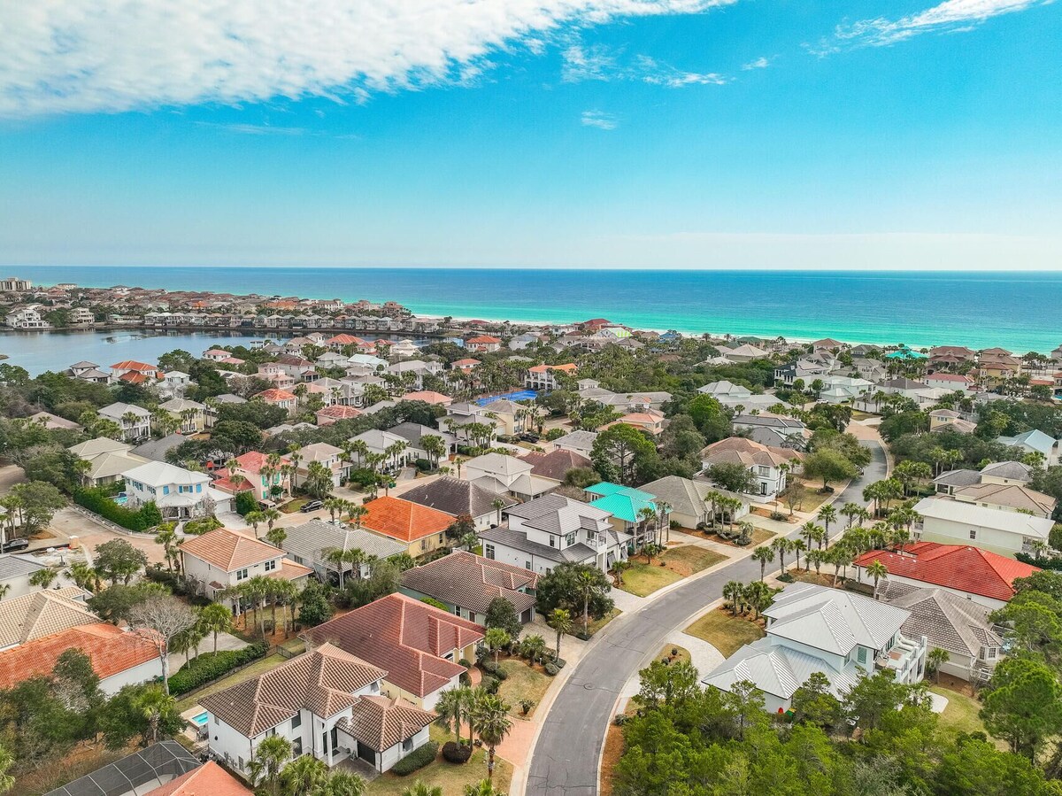 Photo 47 of Beach Beauty: Pet-Friendly Destiny West Home w/Community Pool + Beach Access