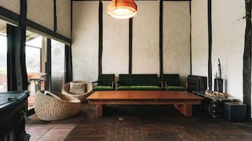 Free minibar, individually decorated, individually furnished, desk