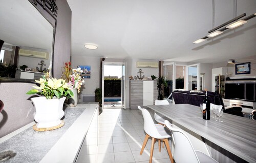 Lovely home in Lézignan-Corbières