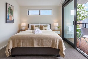 2 bedrooms, iron/ironing board, travel cot, free WiFi