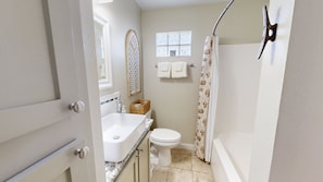 Towels - Pet Friendly, Parking for 2, Old Town Port A (Port Aransas)