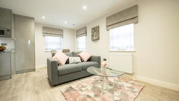 Premium-Apartment, eigenes Bad | Lounge