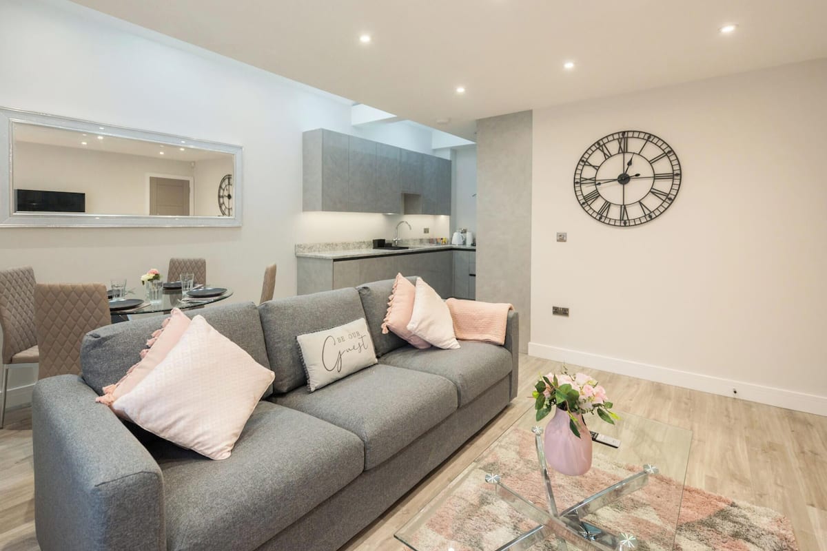 Appartement Supérieur, salle de bains privée | Bar lounge