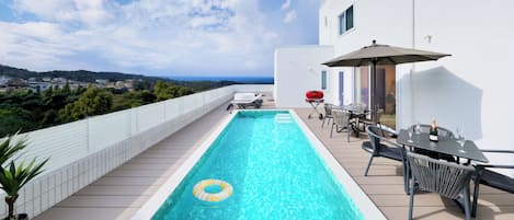 Building E, Non Smoking | 3 bedrooms, individually decorated, individually furnished, desk