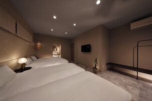 Building B, Max 12 guests (Projector, Swimming pool, Hot spring, Sauna) Non Smoking | 3 bedrooms, individually decorated, individually furnished, desk