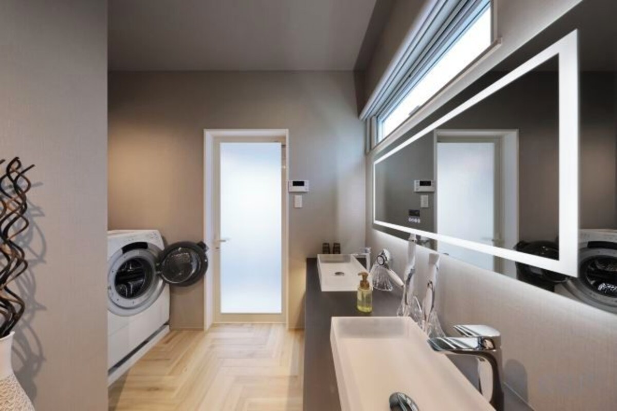 Bathroom | Combined shower/tub, free toiletries, hair dryer, bathrobes