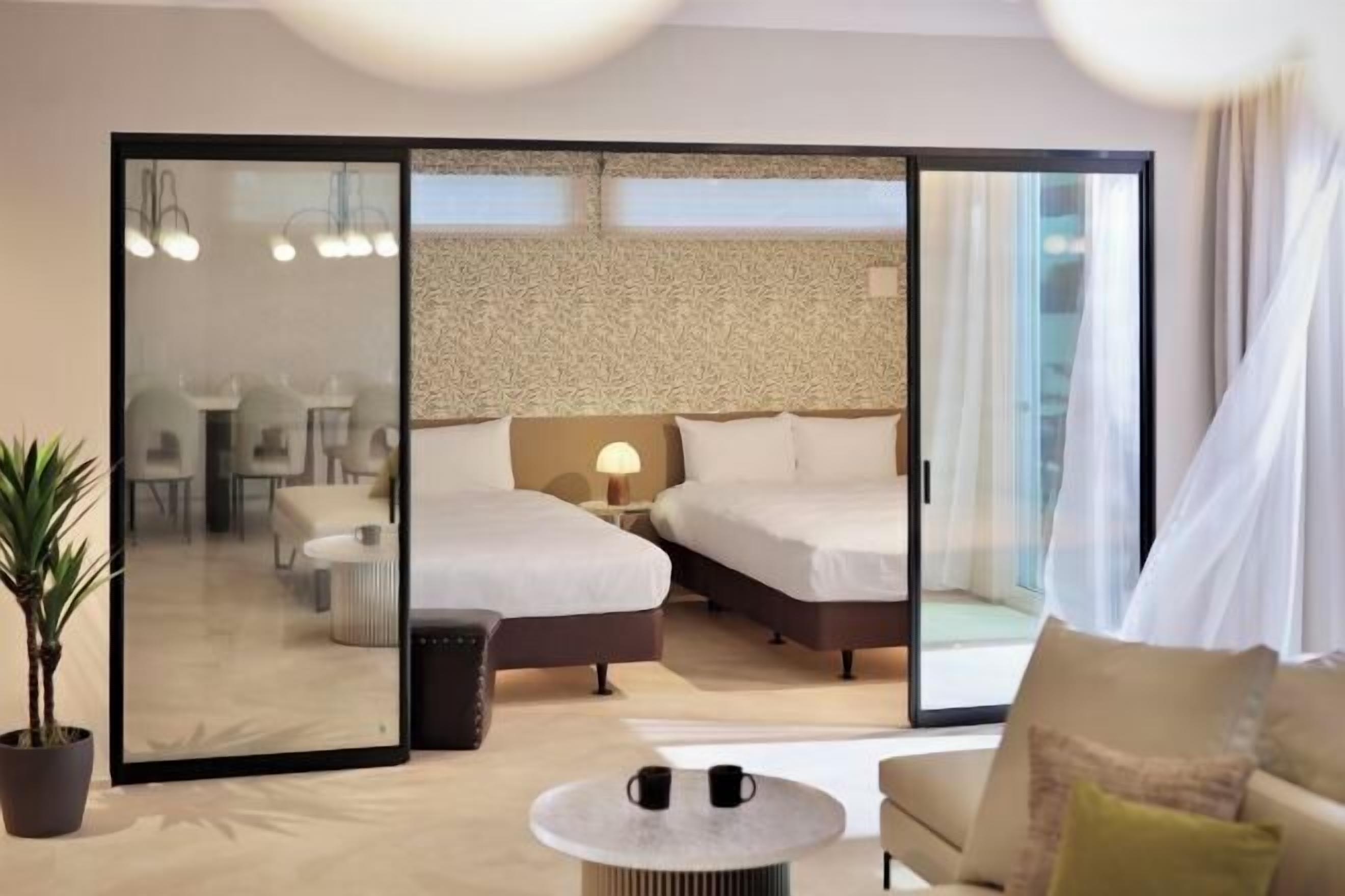 3 chambres, décoration personnalisée, ameublement personnalisé, bureau