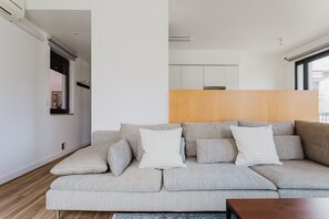 Télévision, chaîne hi-fi