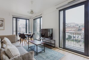 Télévision, chaîne hi-fi