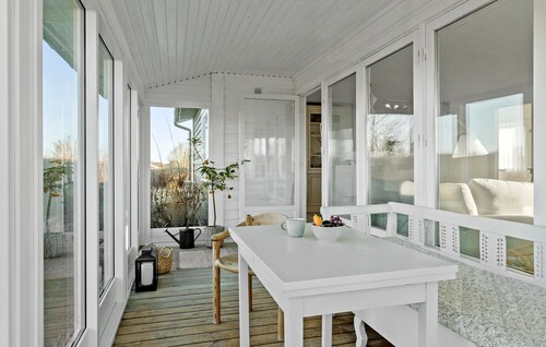 Nice home in Karrebæksminde with WiFi