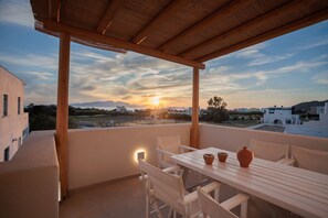 Outdoor dining - Malvia Loft Kastraki Naxos (Kastraki)