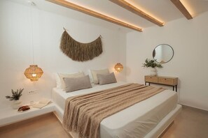 3 chambres, fer et planche à repasser, lit de bébé portatif