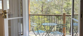 Rivendell House: Spacious retreat, pet friendly