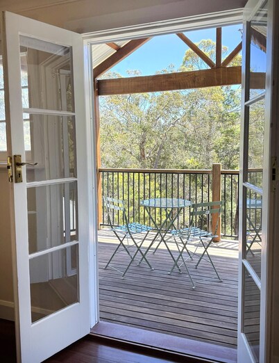 Rivendell House: Spacious retreat, pet friendly