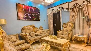 Superior Apartment, City View | Living area