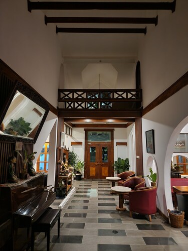 Domore Lifestyle Hotel & Cafe