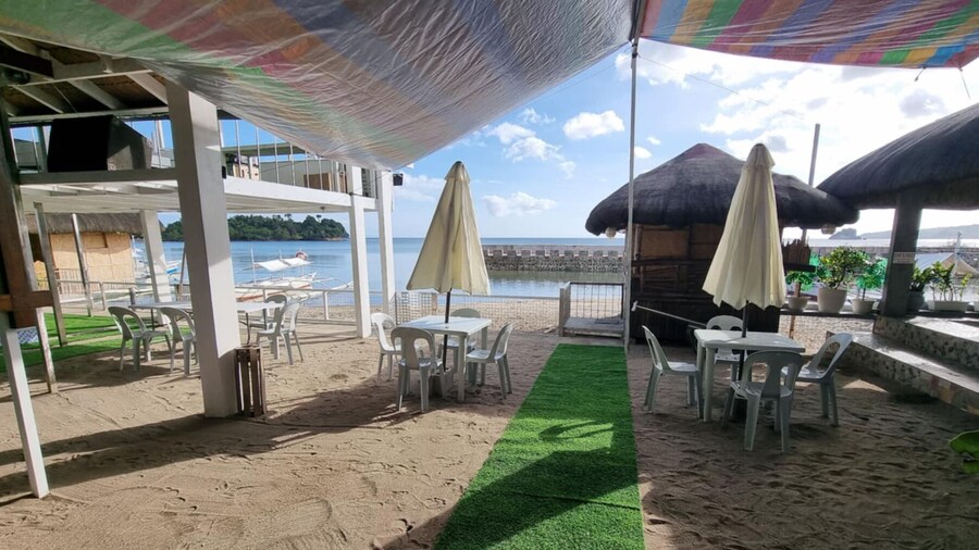 EDVIL BEACH RESORT AND JACUZZI POOL SPA