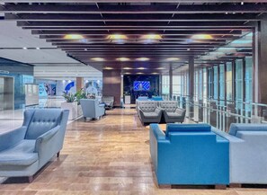 Lobby - FIRST CLASS | 1BR | Elegant DIFC Escape (Dubai)